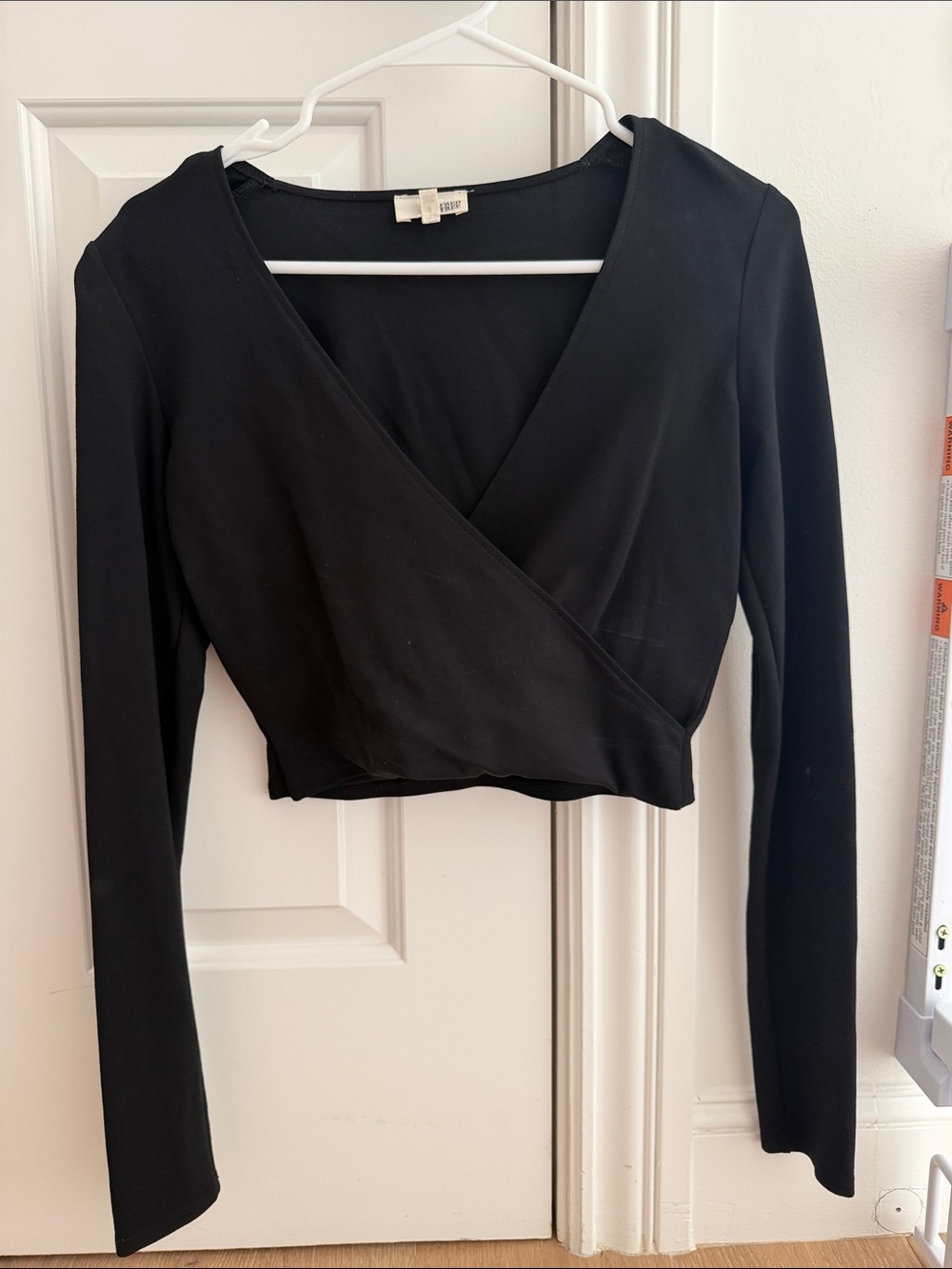 Aritzia Wilfred Black Wrap-Front Long-Sleeve Crop Top